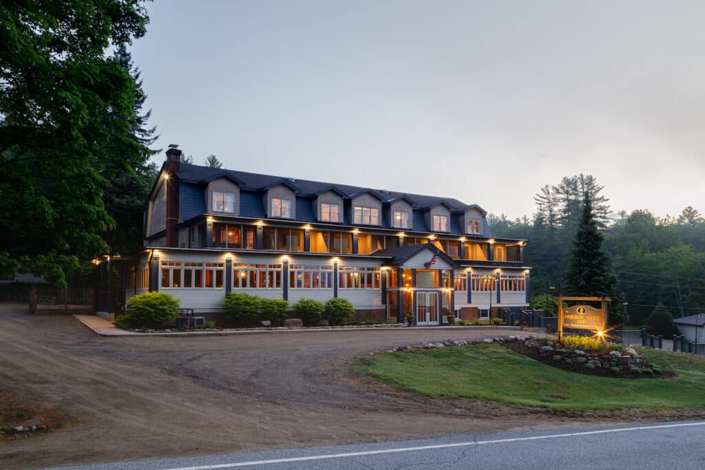 Relax and unwind at one of the top rated Upstate New York Resorts, Friends Lake Inn - the top hotel in Upstate New York